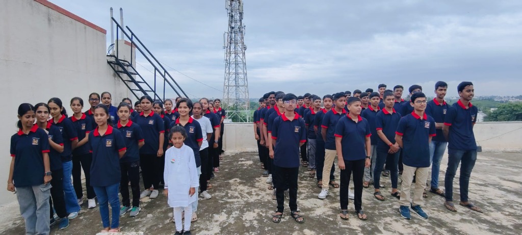 Student Group at Loni Branch